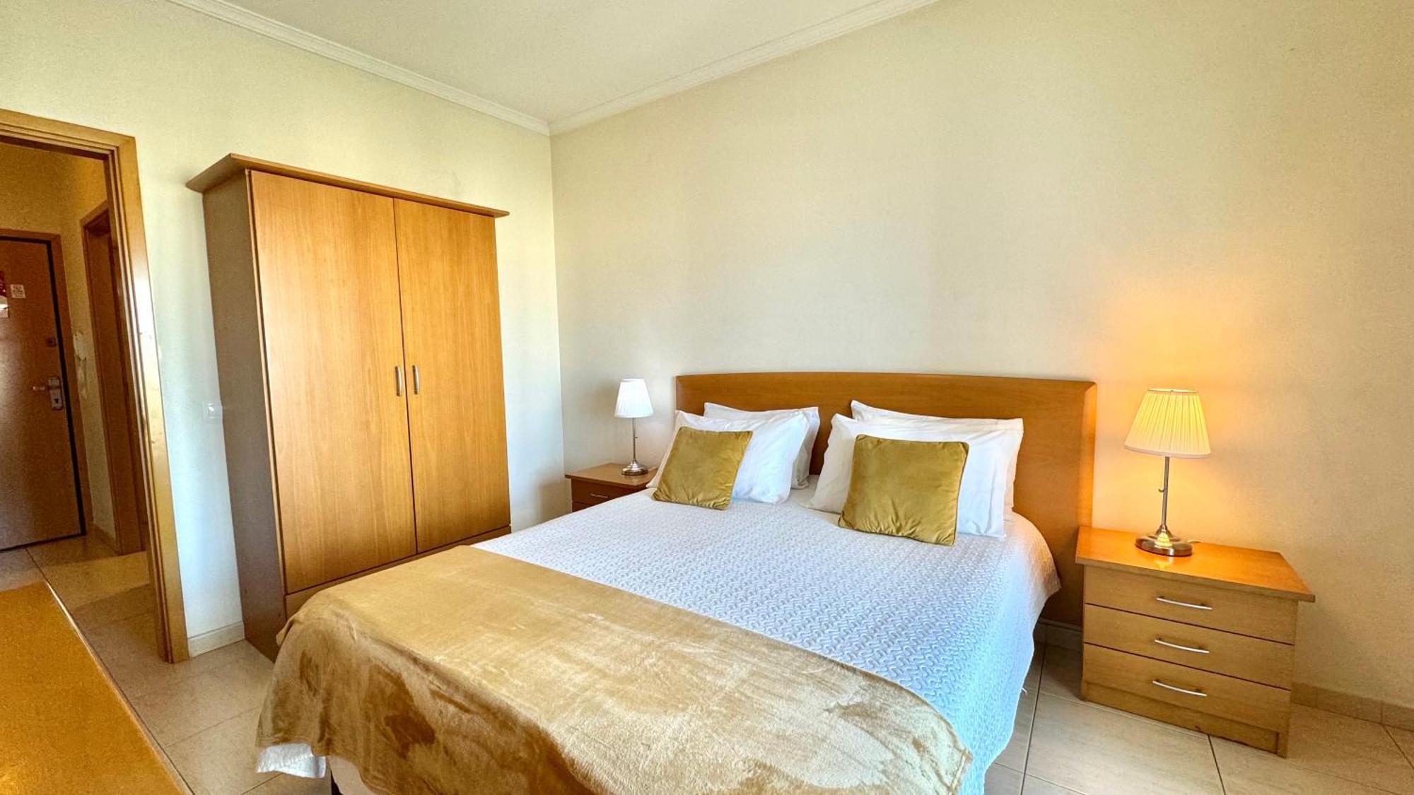 Praia Da Rocha, 502, Charming Apartment, Air Conditioning, Swimming Pool,Free Wifi, Faia By Ig Portimao Exterior photo